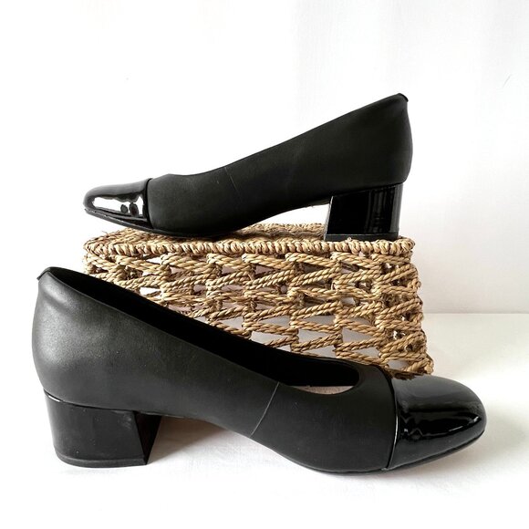 Clarks Collection 'Marilyn Sara' Black Leather Block Heels, Cap Toe, Size 9 EC! - Picture 7 of 13